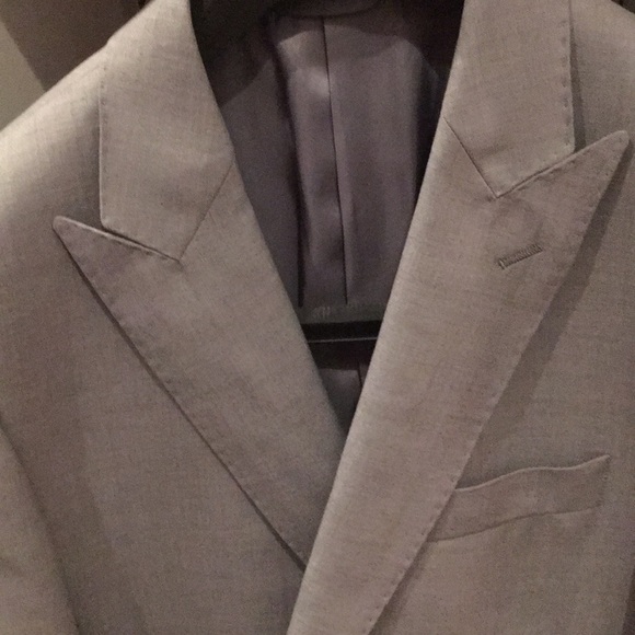 3/$60 Ralph Lauren Grey Suit Jacket. Size 42L - Picture 5 of 7